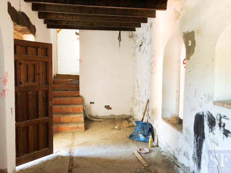 House for Sale in Salares