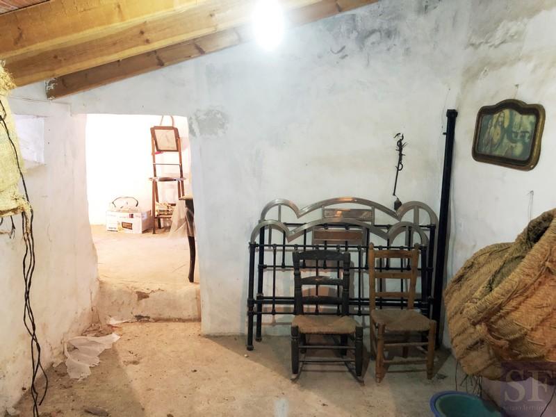 House for Sale in Salares