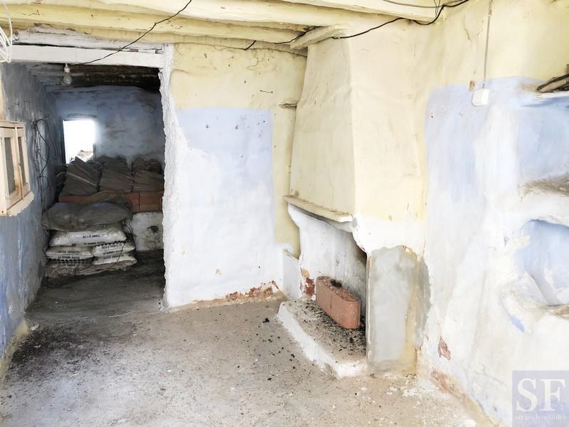 House for Sale in Salares