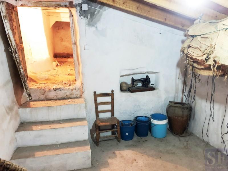 House for Sale in Salares