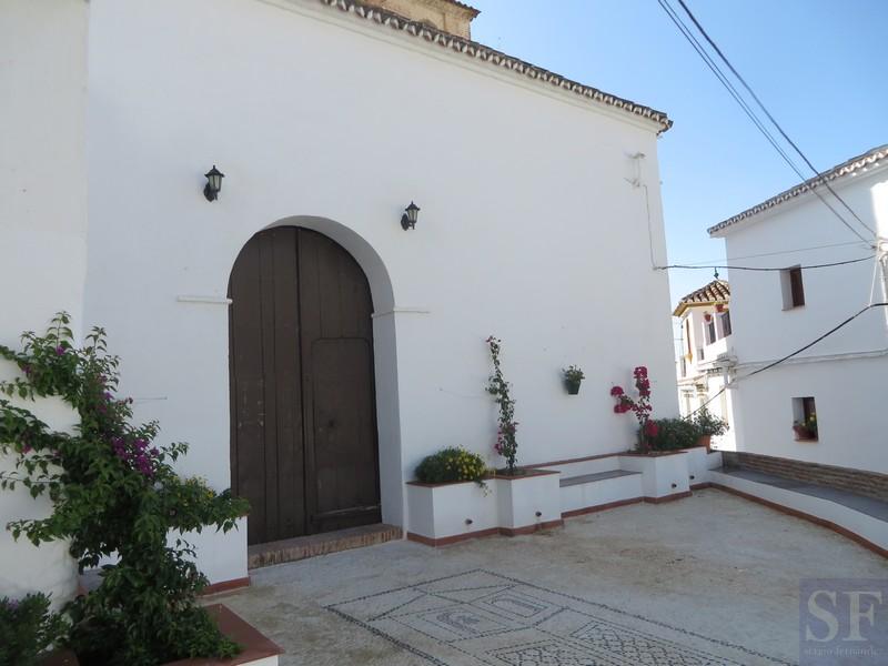 House for Sale in Salares