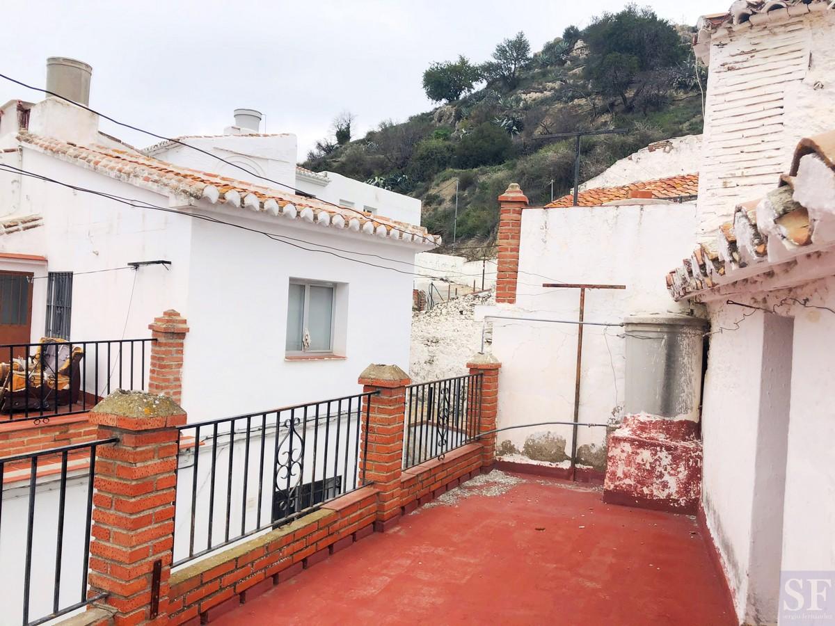 House for Sale in Sedella