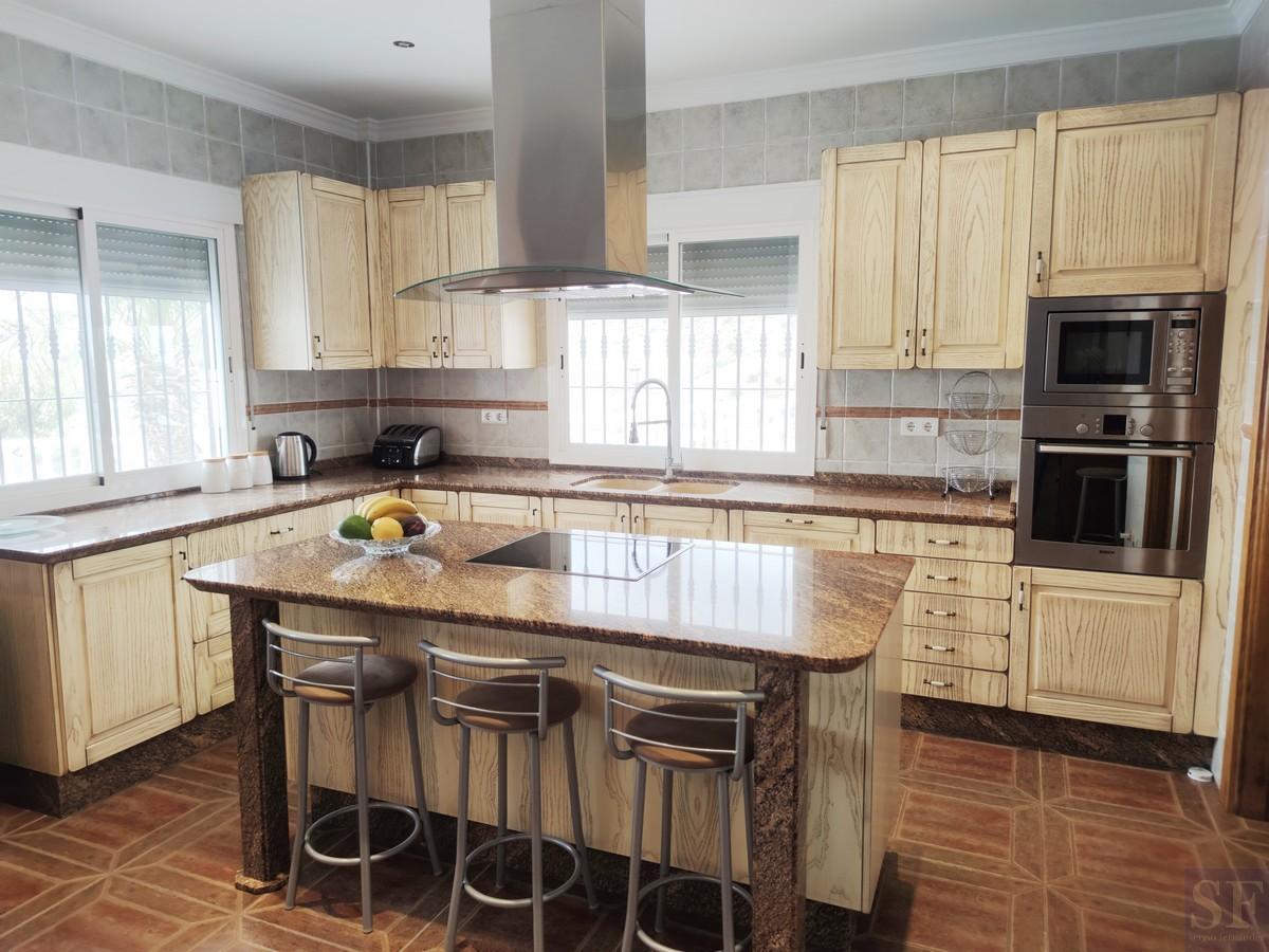 Villa for Sale in Algarrobo
