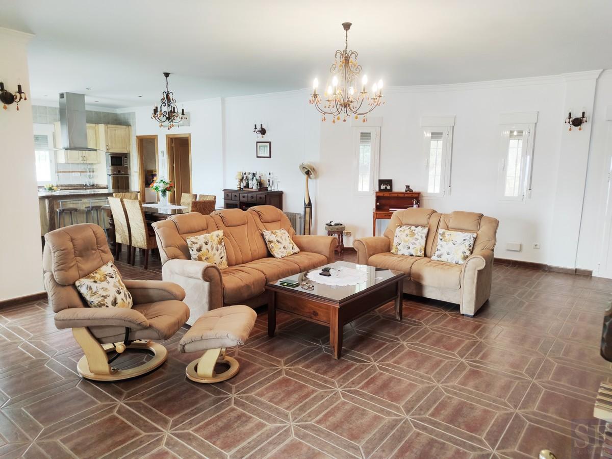 Villa for Sale in Algarrobo