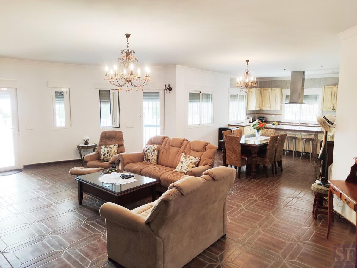 Villa for Sale in Algarrobo