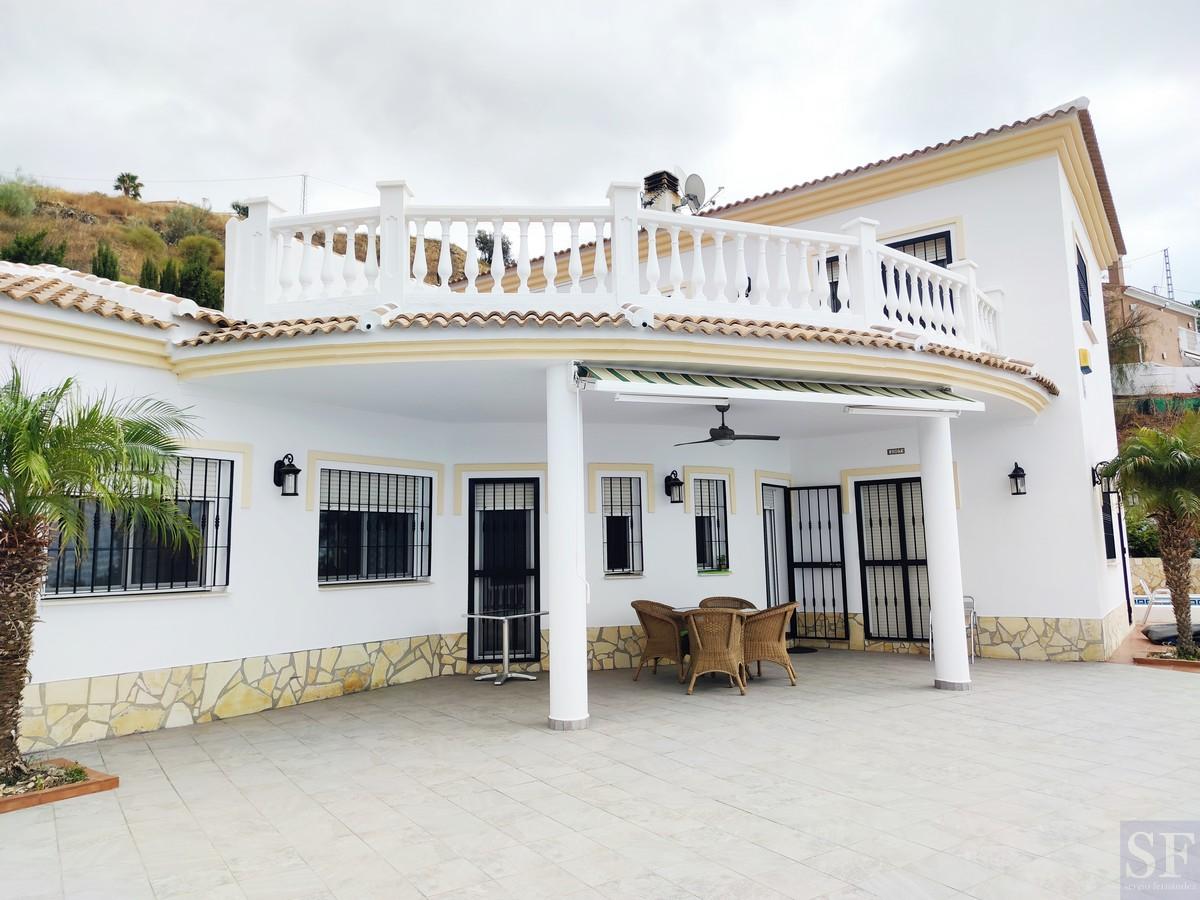 Villa for Sale in Algarrobo