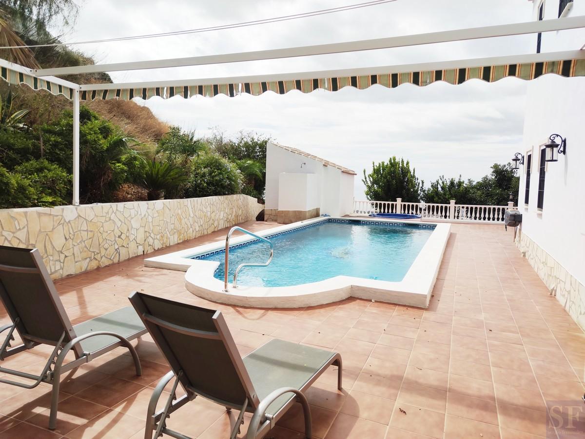 Villa for Sale in Algarrobo