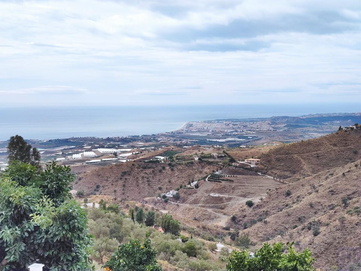 Villa for Sale in Algarrobo