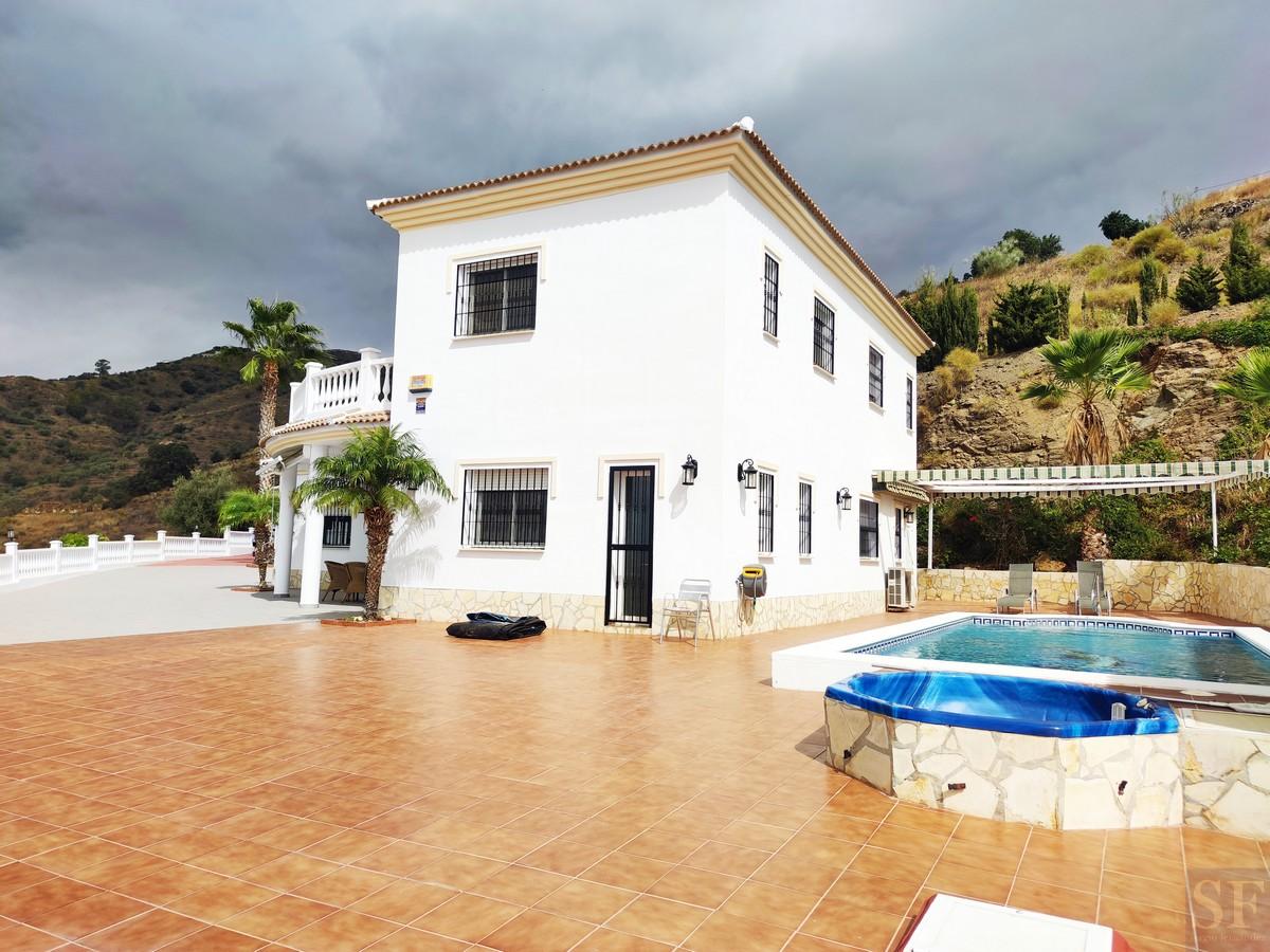 Villa for Sale in Algarrobo