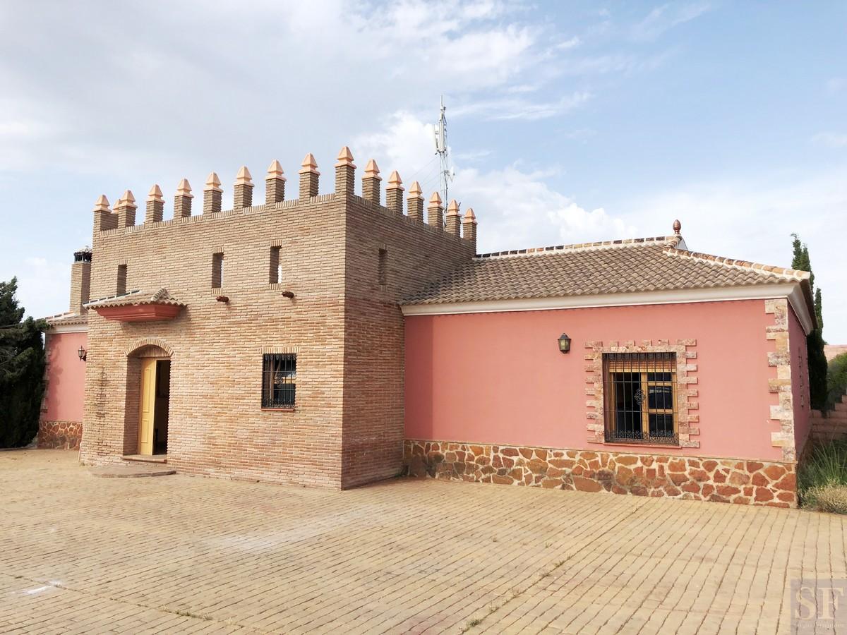 Villa for Sale in Sedella