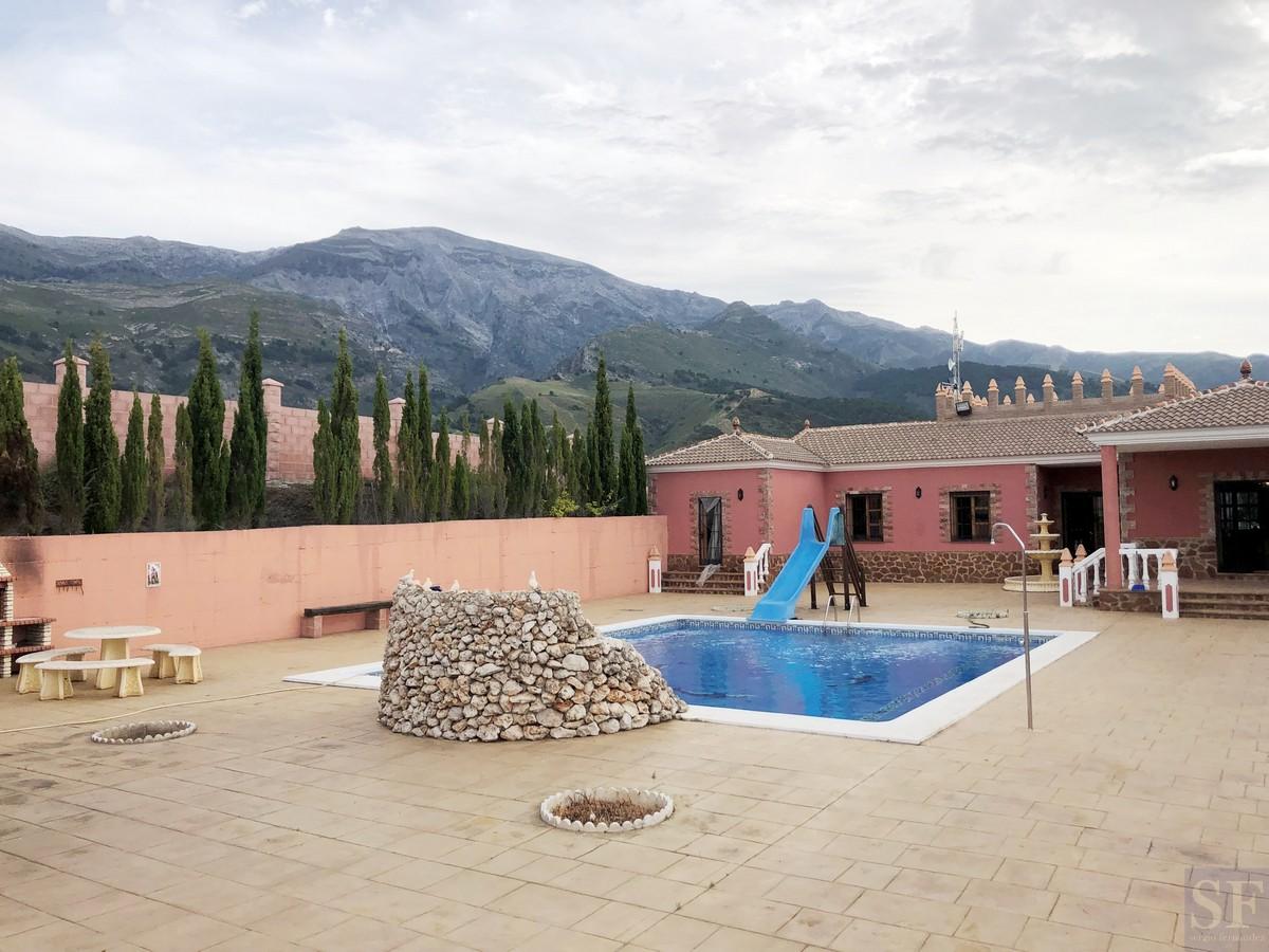 Villa for Sale in Sedella