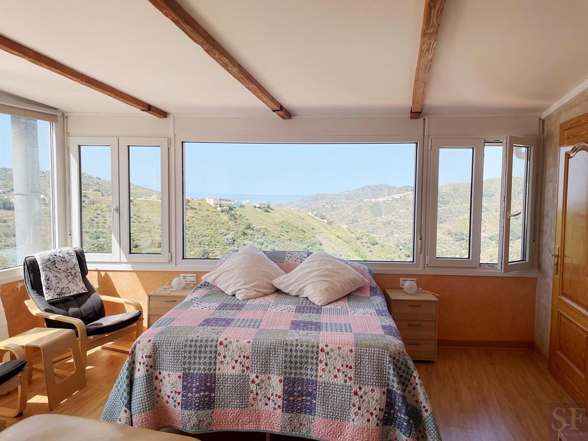 Villa for Sale in Cómpeta
