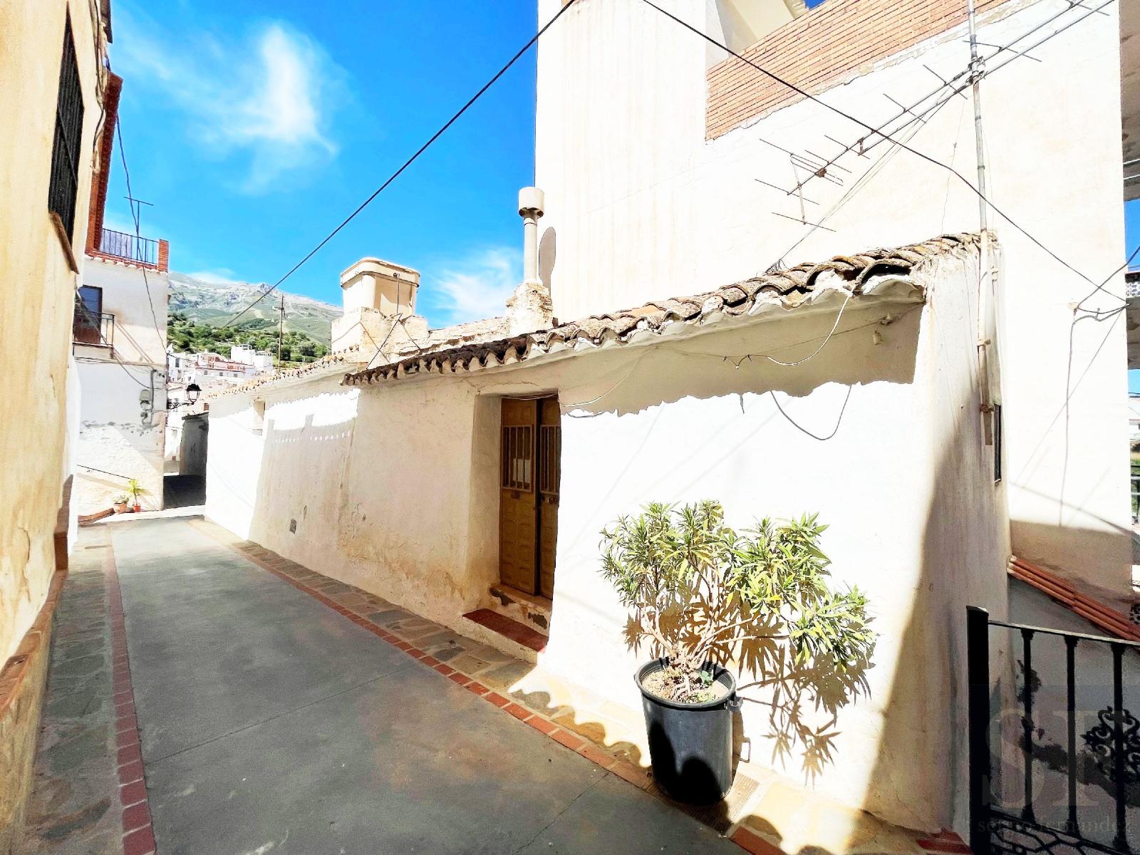 House for Sale in Sedella