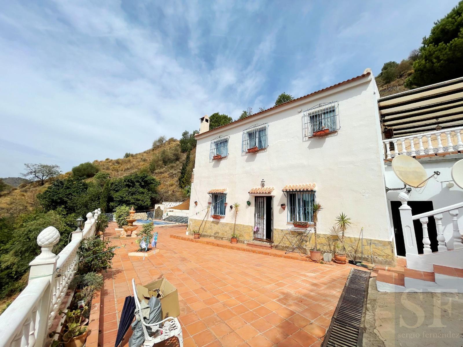 Villa for Sale in Cómpeta