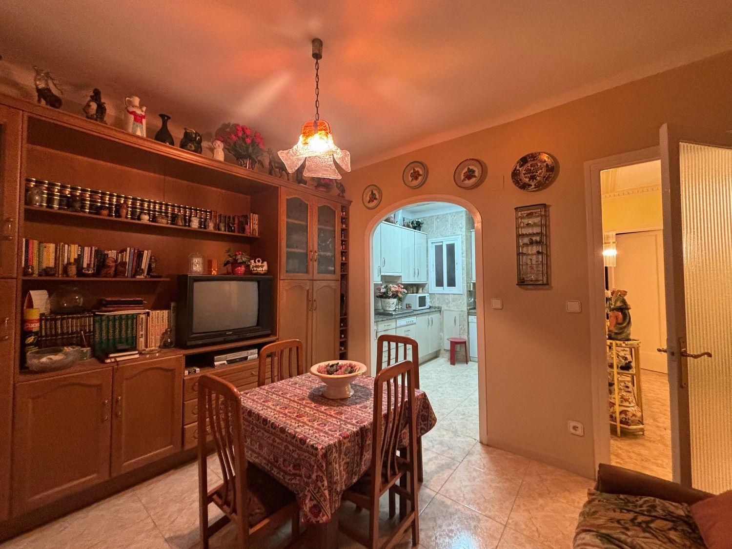 Flat for Sale in Flix