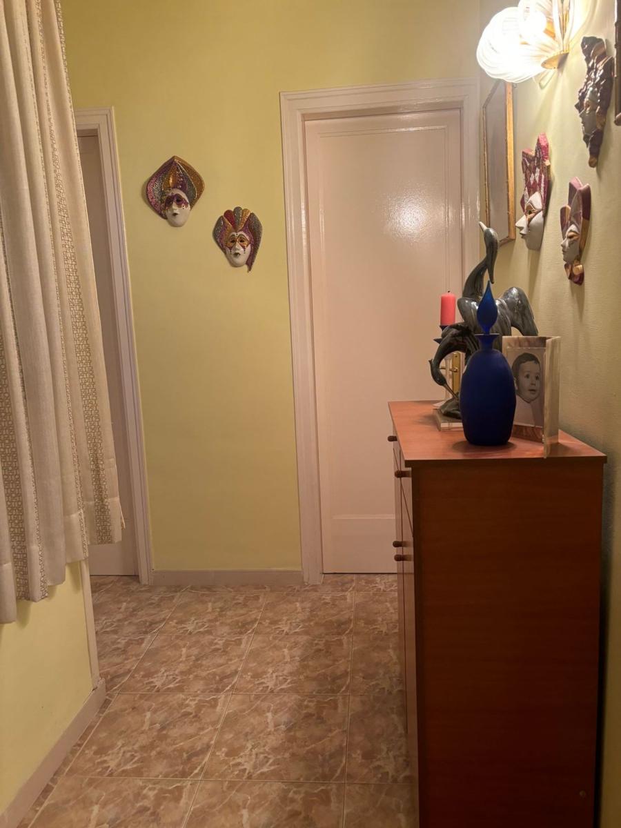 Flat for Sale in Flix