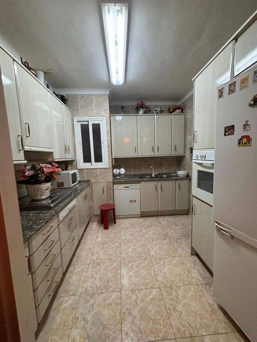 Flat for Sale in Flix