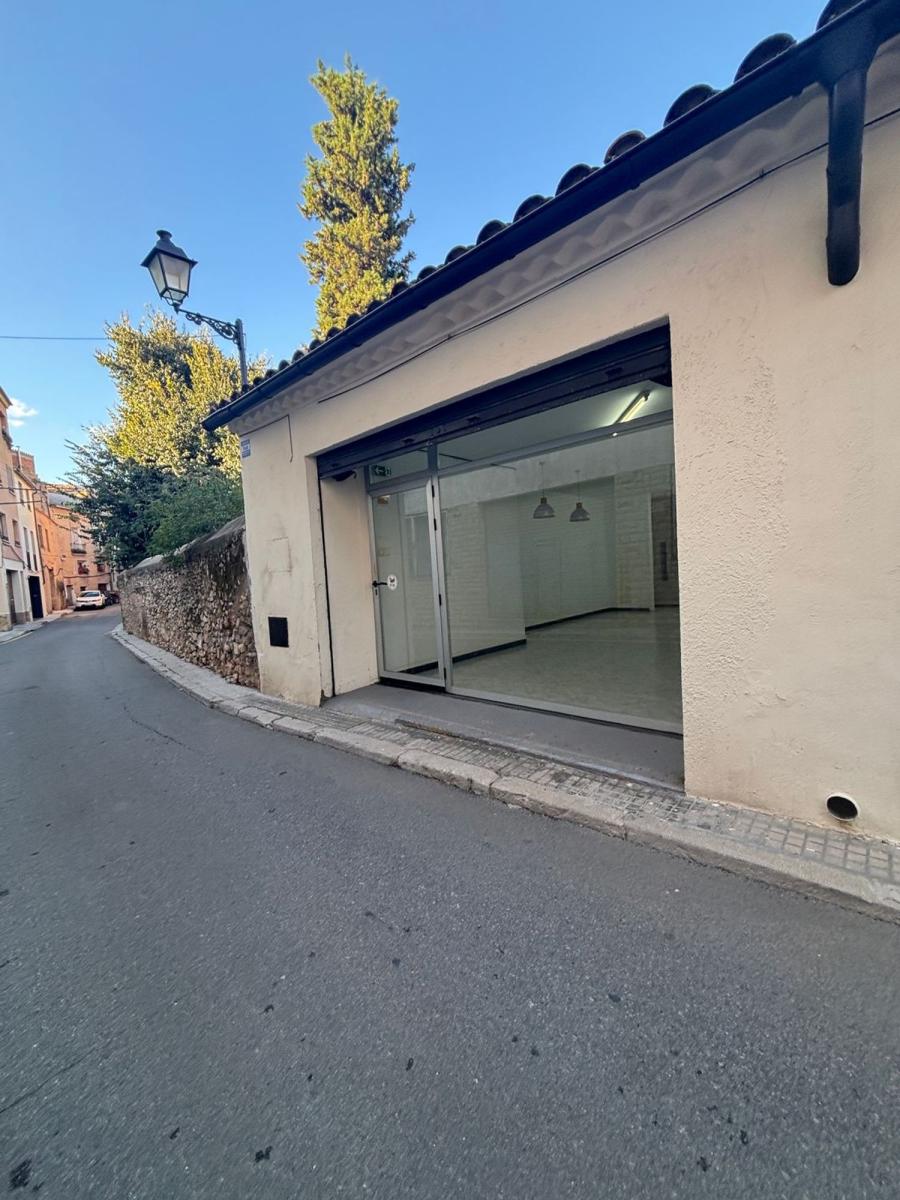 Premise for Rent in Tivissa