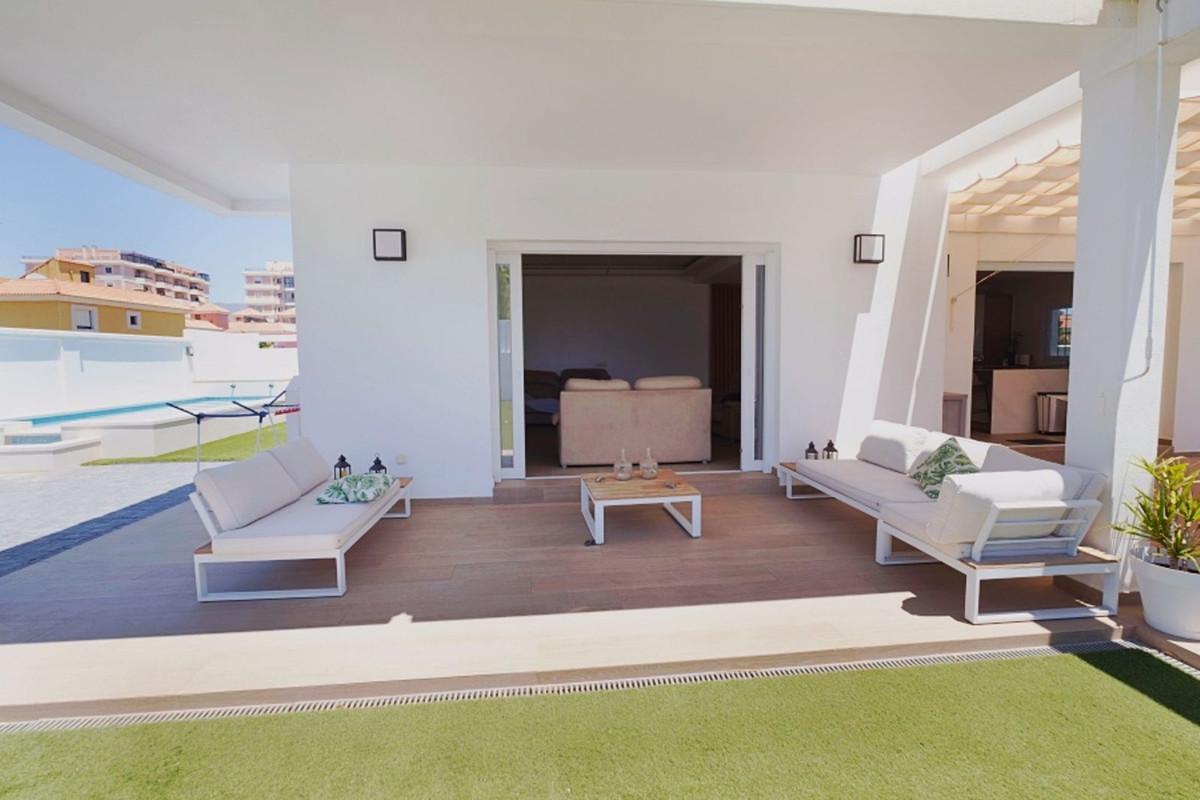 Villa en Venta en Manilva