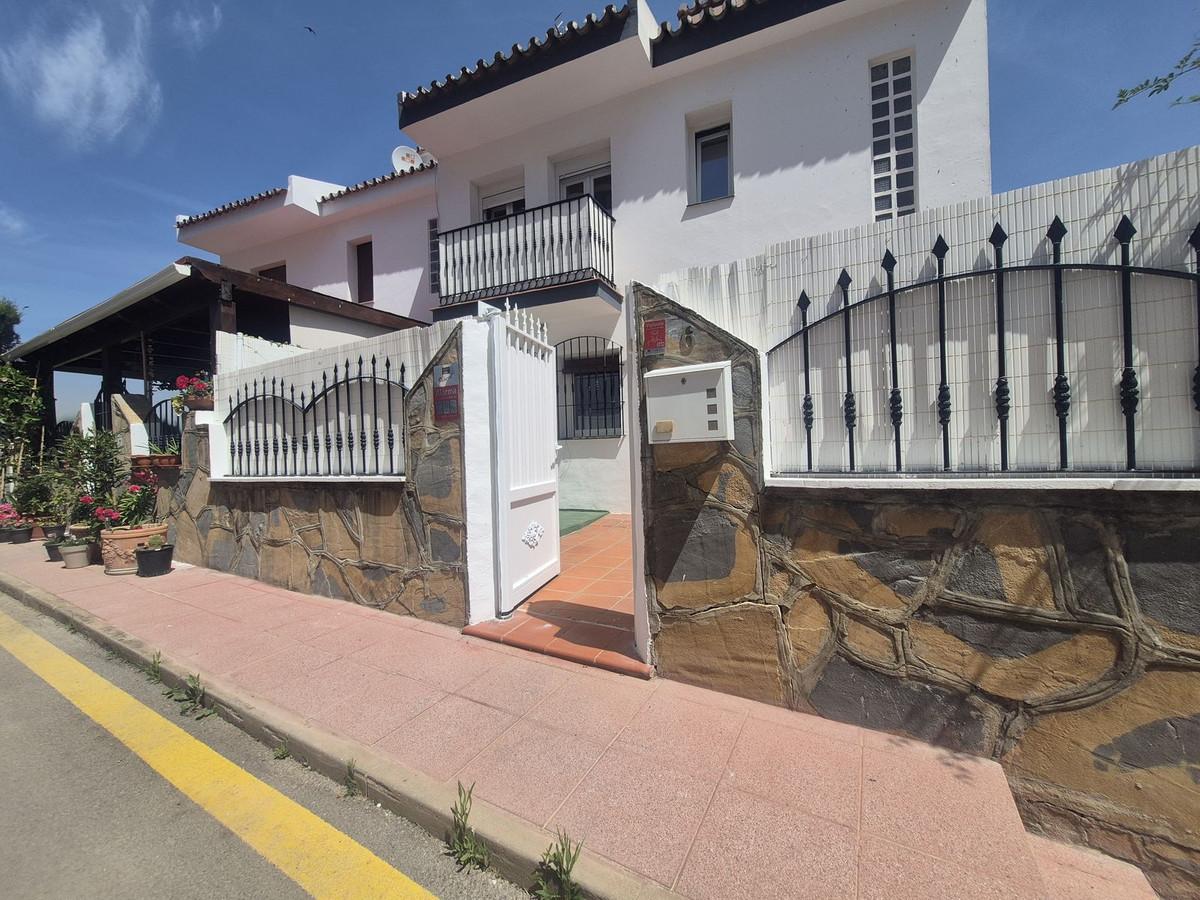 Semi-detached House for Sale in Manilva