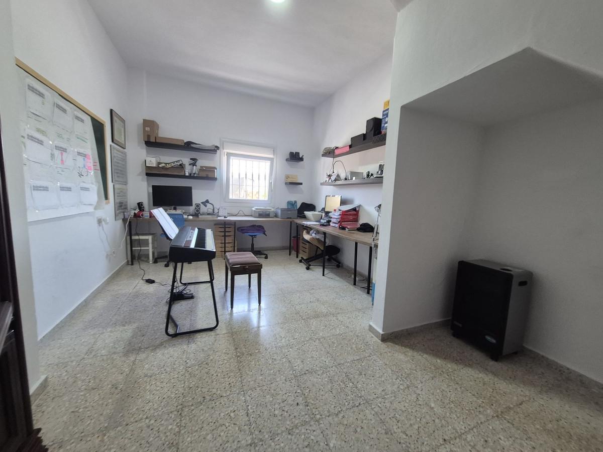 Semi-detached House for Sale in Manilva