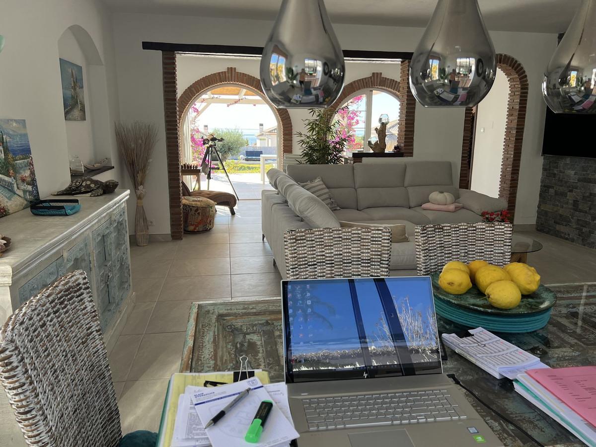 Villa for Sale in Manilva