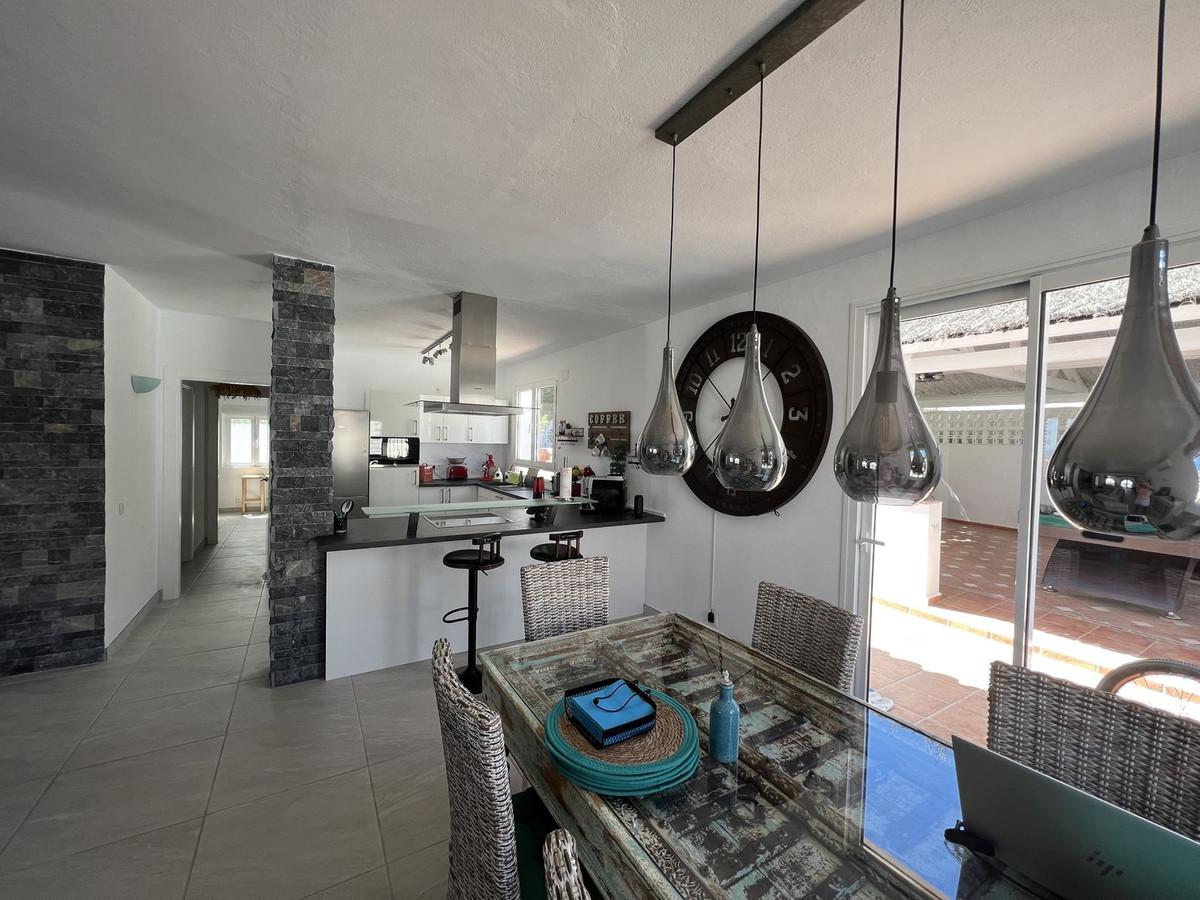 Villa for Sale in Manilva