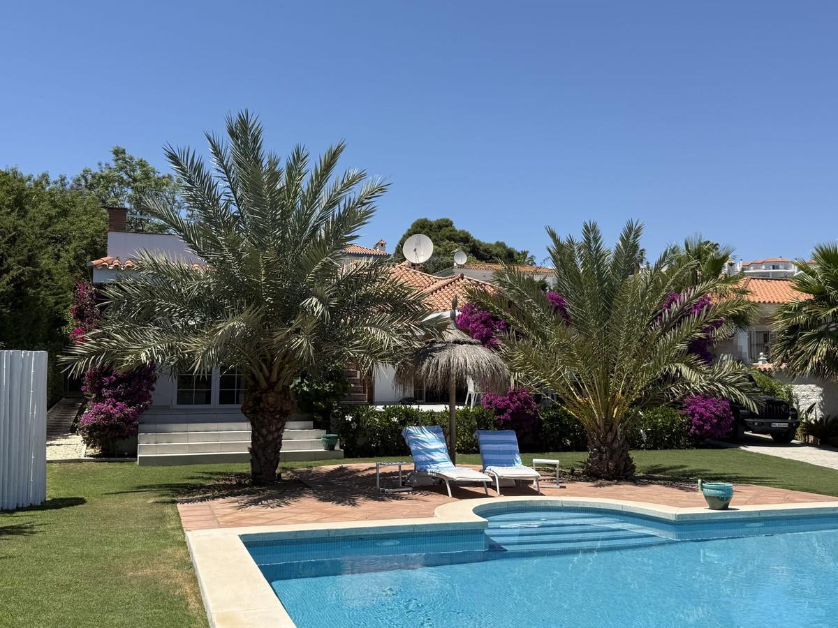 Villa for Sale in Manilva