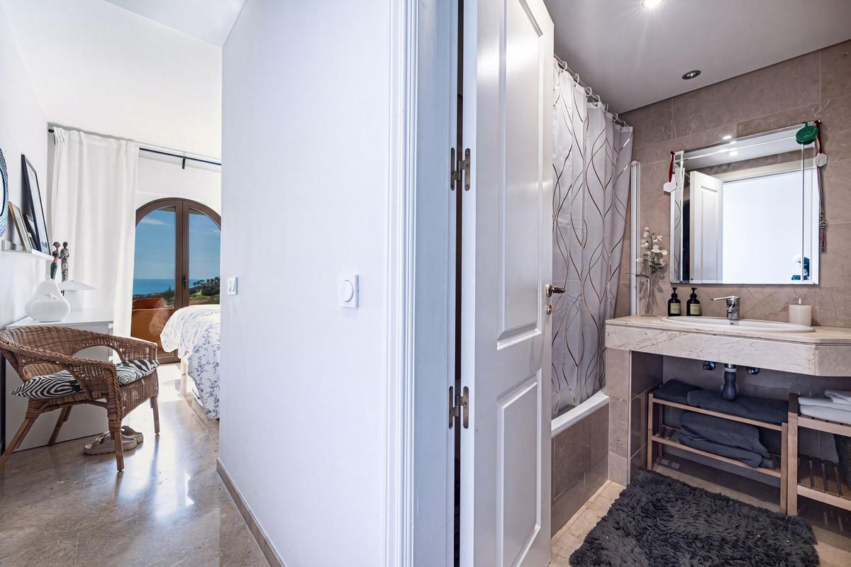 Apartment for Sale in Manilva