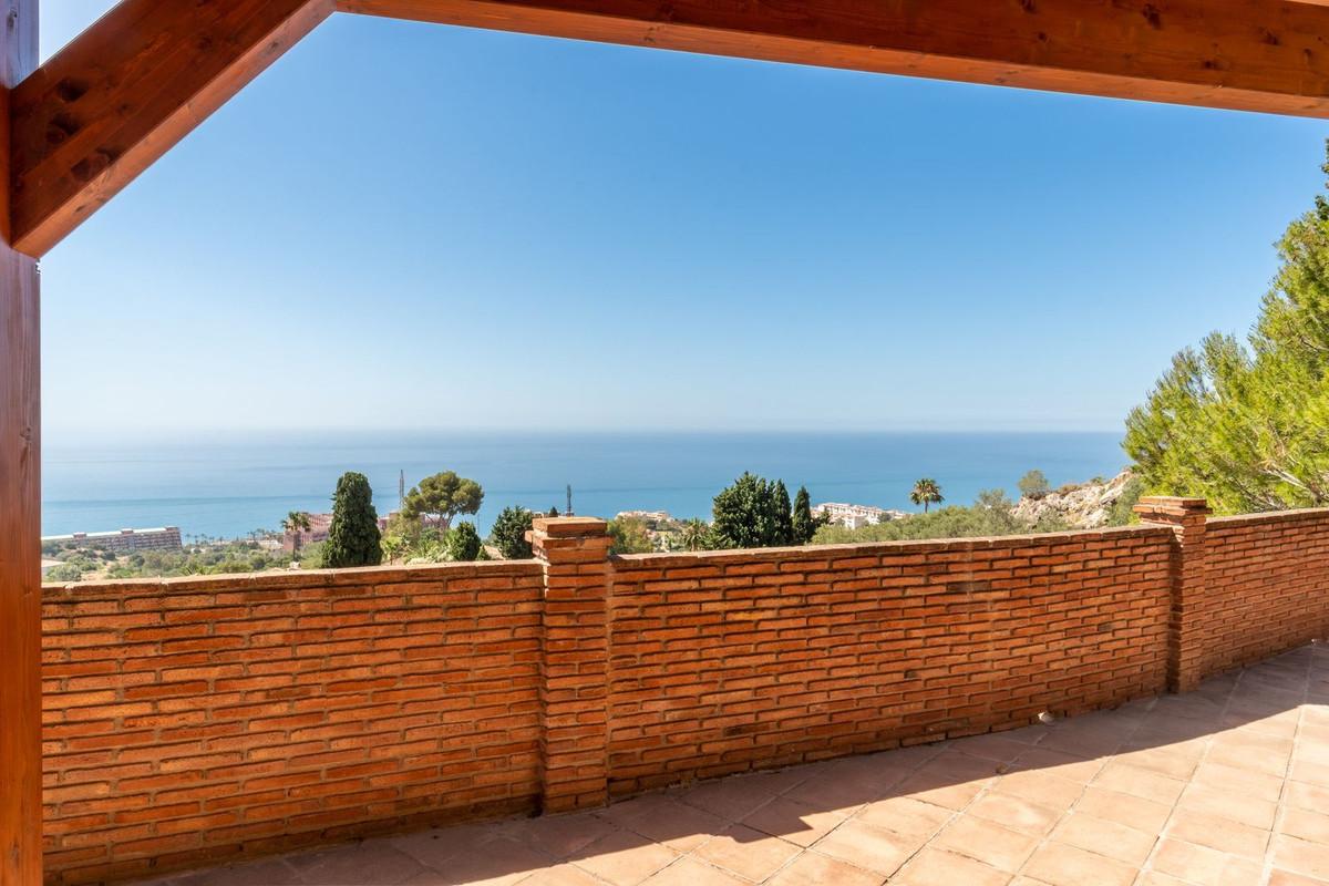 Villa for Sale in Benalmádena