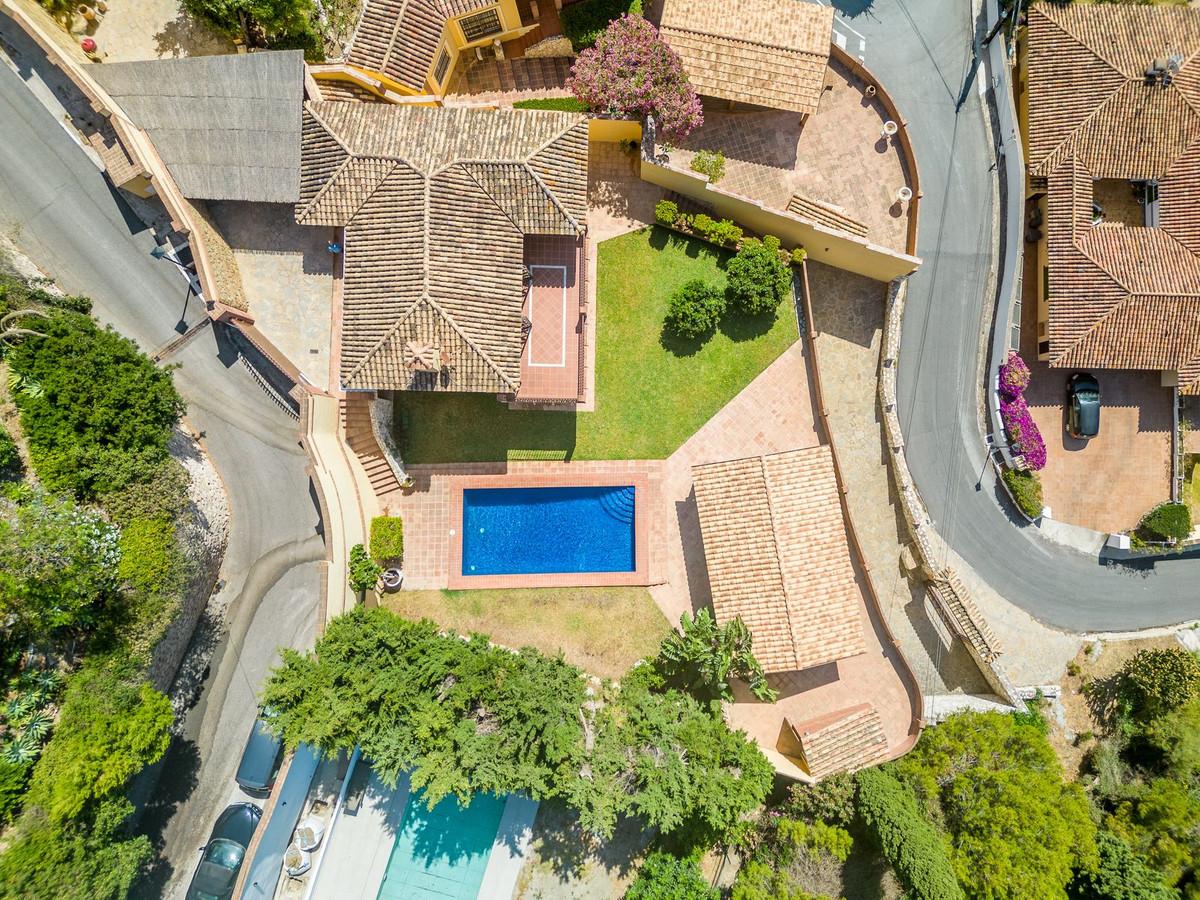 Villa for Sale in Benalmádena