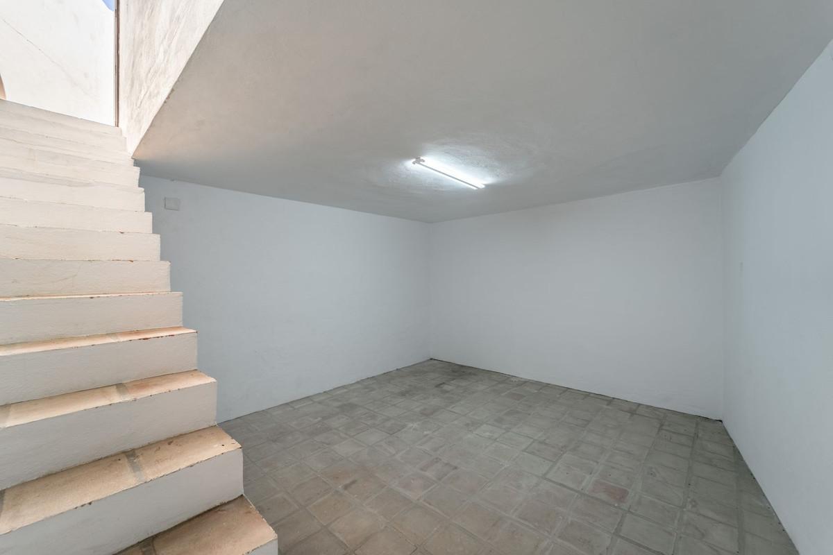 Villa for Sale in Benalmádena