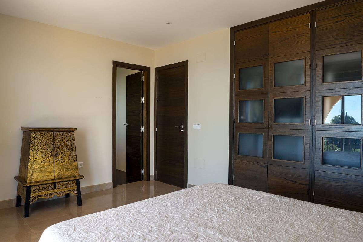 Villa for Sale in Benalmádena