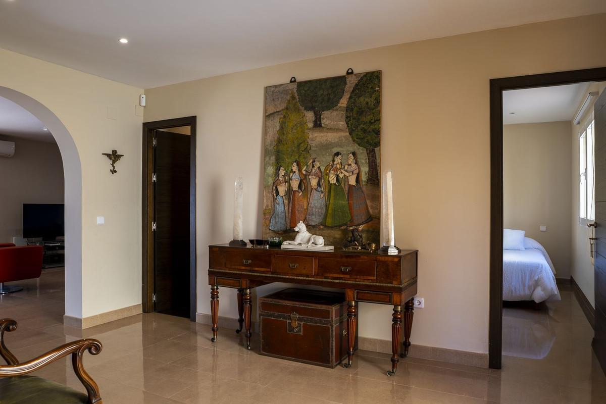 Villa for Sale in Benalmádena