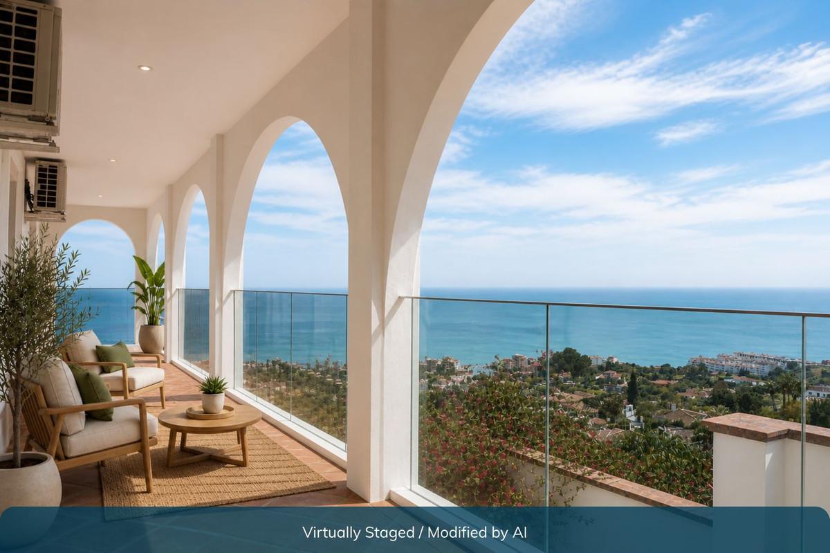 Villa for Sale in Benalmádena