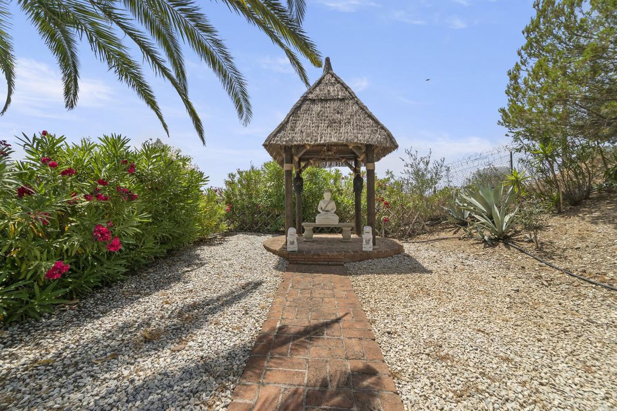 Villa for Sale in Benalmádena