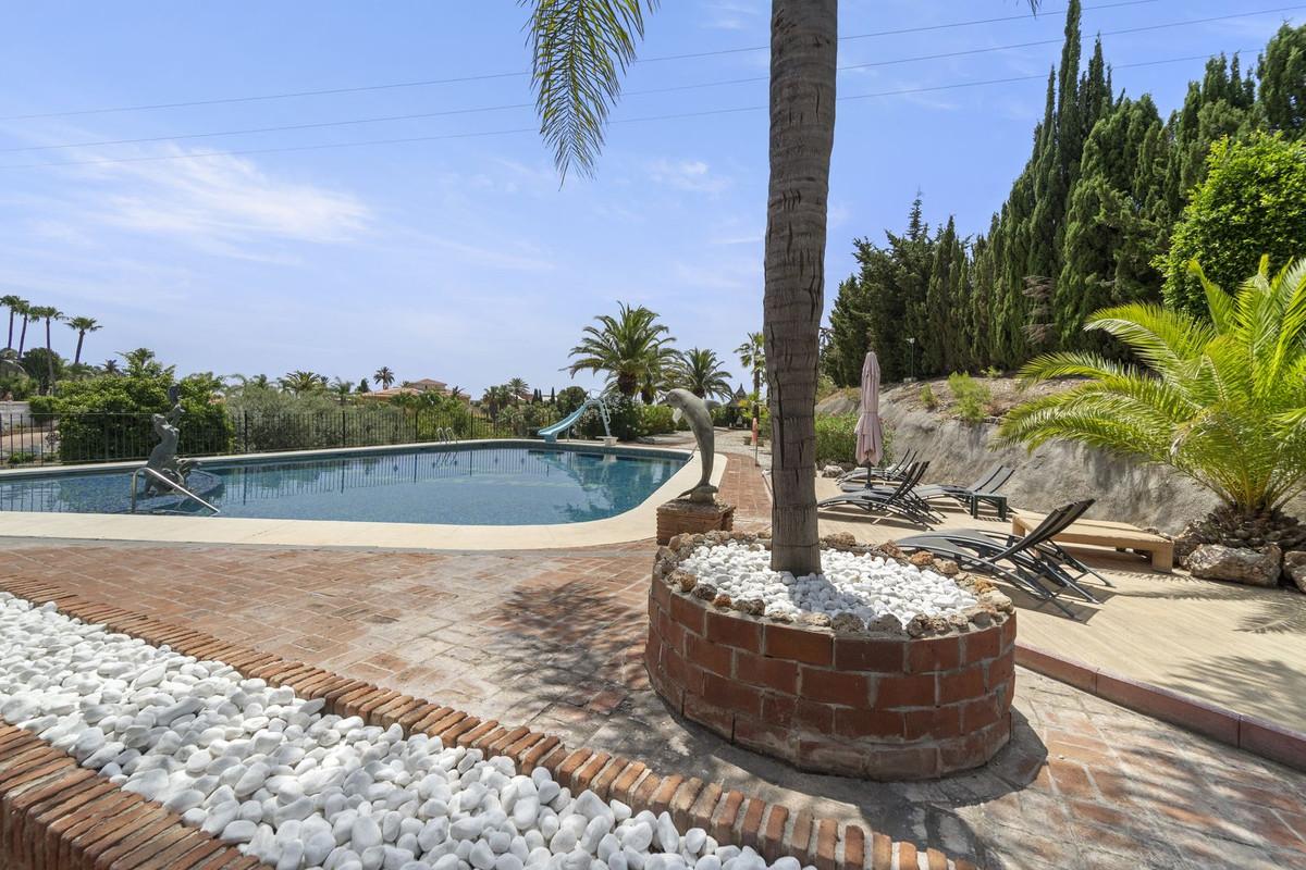 Villa for Sale in Benalmádena