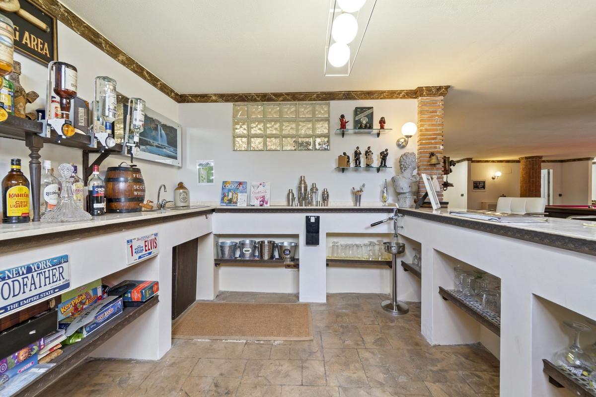 Villa for Sale in Benalmádena