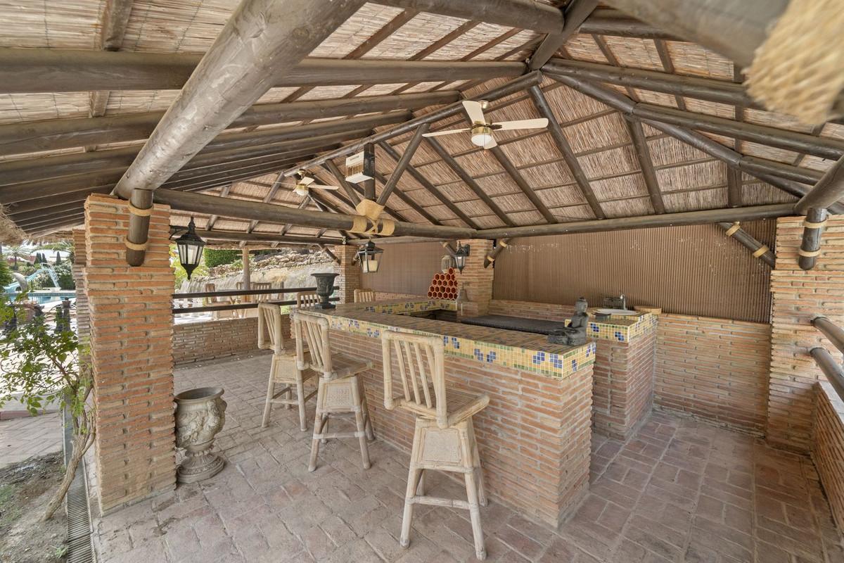 Villa for Sale in Benalmádena