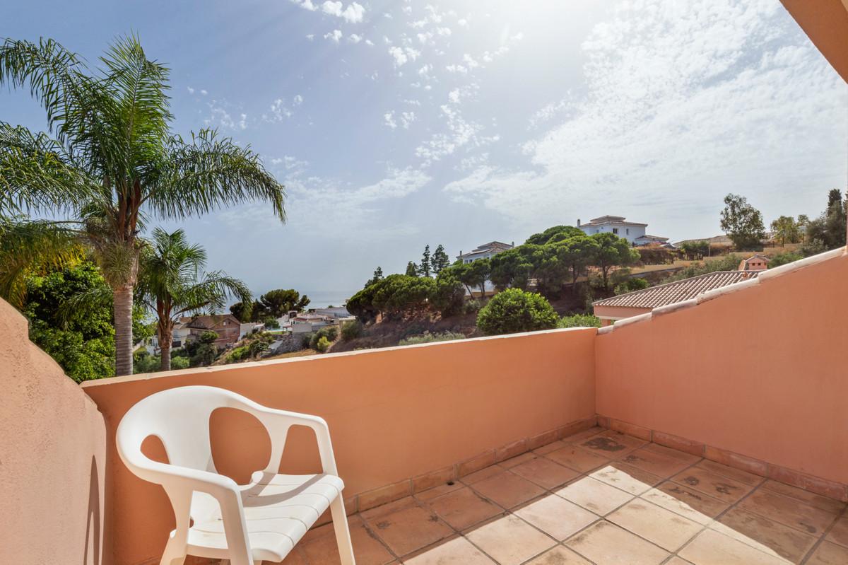 Villa for Sale in Benalmádena
