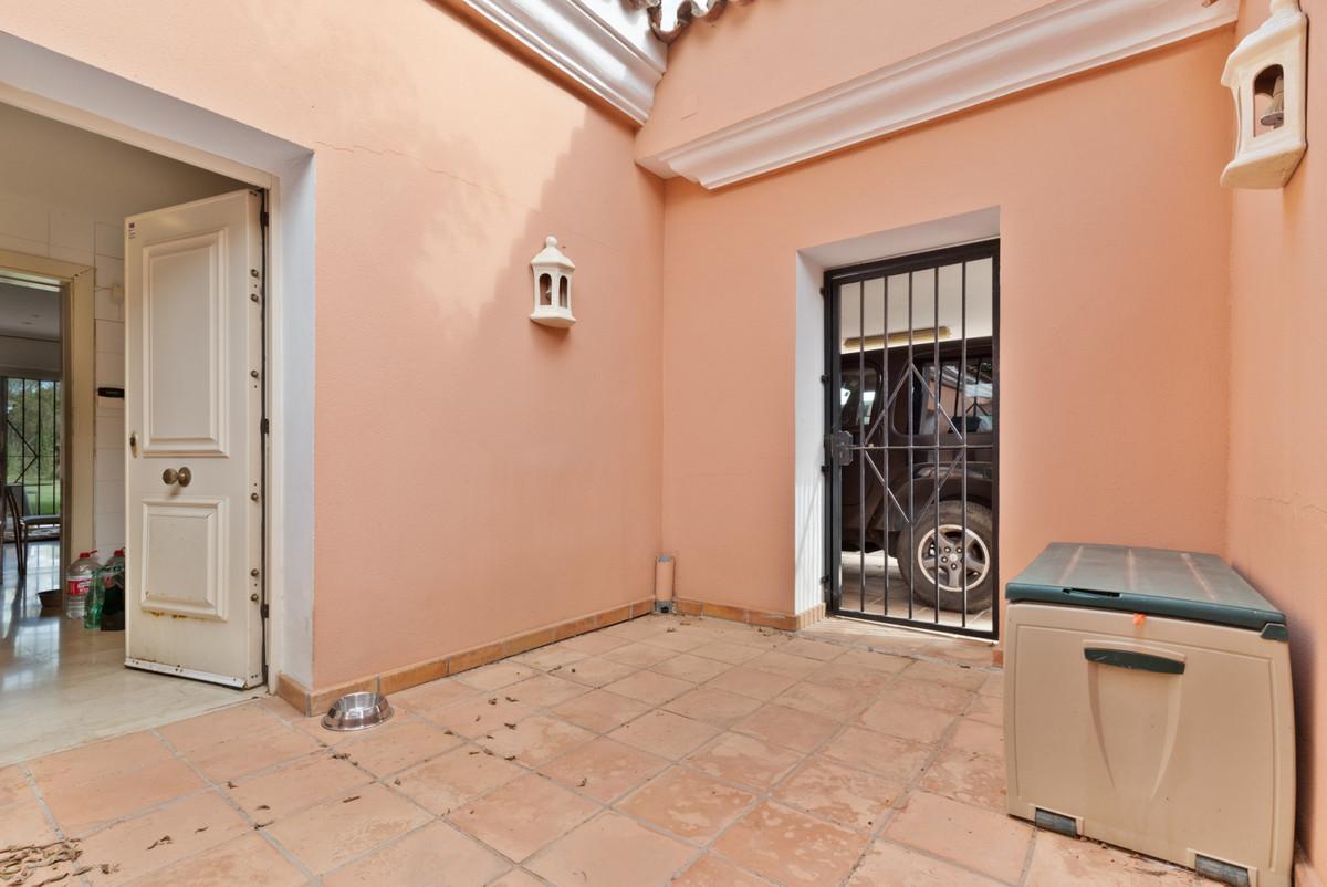 Villa for Sale in Benalmádena