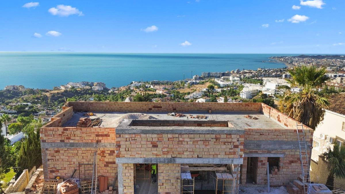 Villa for Sale in Benalmádena