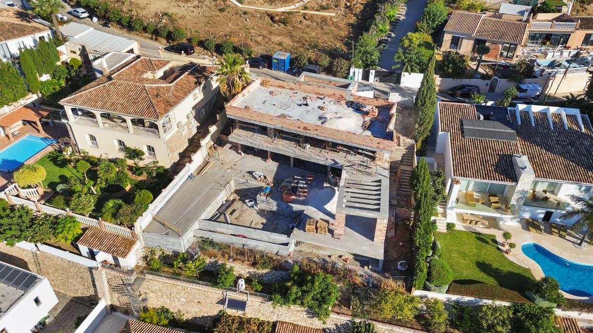Villa for Sale in Benalmádena