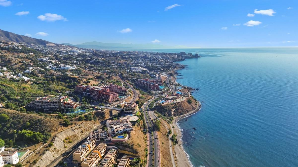 Villa for Sale in Benalmádena