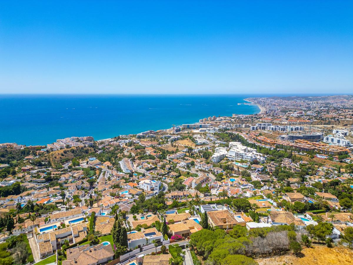 Villa for Sale in Benalmádena