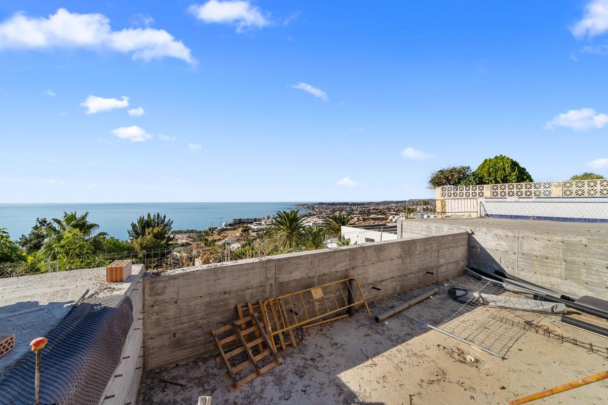 Villa for Sale in Benalmádena