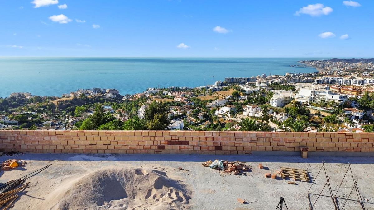 Villa for Sale in Benalmádena