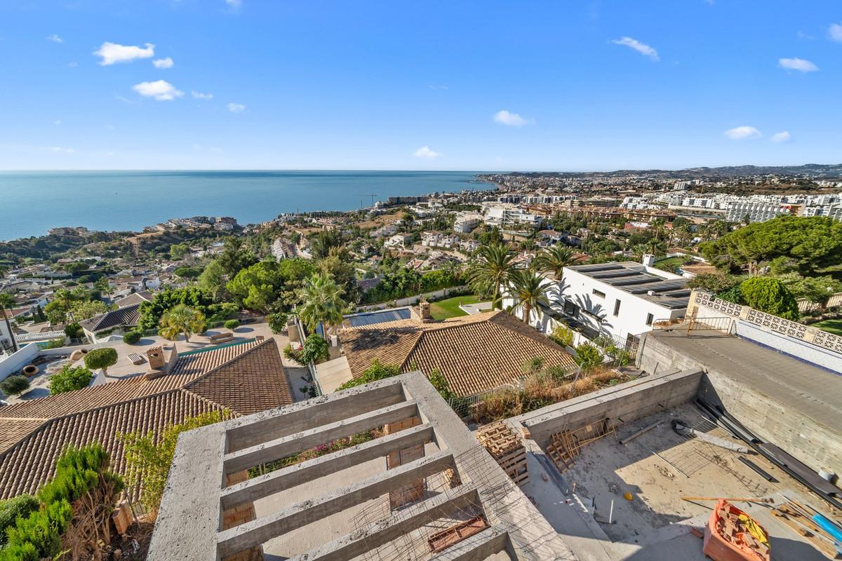 Villa for Sale in Benalmádena