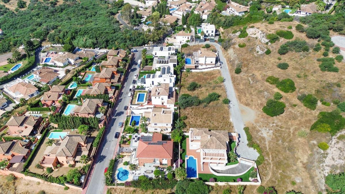Plot for Sale in Benalmádena