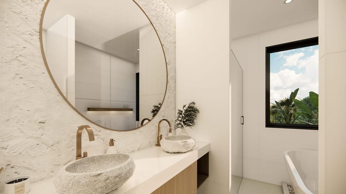 Plot for Sale in Benalmádena